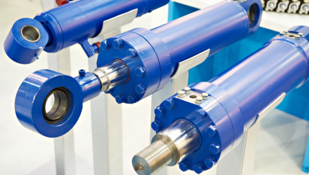 Corrective Leak Maintenance on a Telescopic Hydraulic Cylinder: Educational Guide
