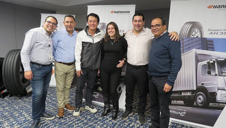 Hankook presentó en Colombia su línea Smart para camiones y buses