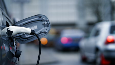 Asegurar vehículos eléctricos en Colombia sigue siendo un desafío para el sector